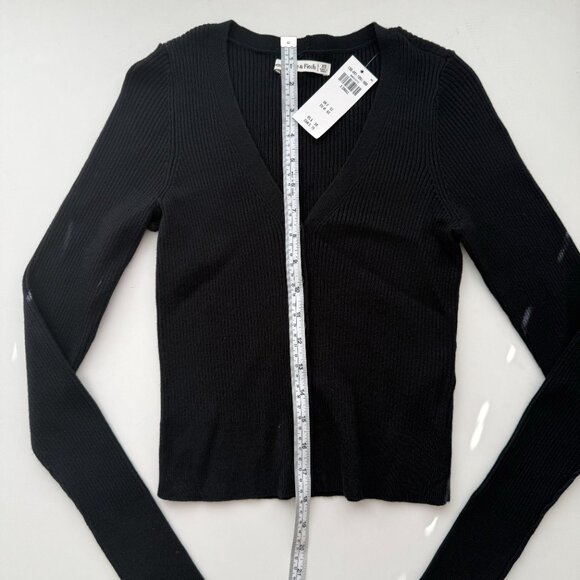 Abercrombie and Fitch Women's Bundle - Picture 7 of 12